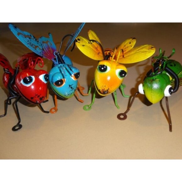 Metal Garden Bug Sculptures Statues Yard Art Decoration, Set of 4 Garden Decor - Picture 1 of 3